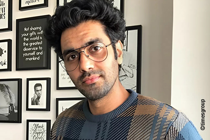Author Ravinder Singh
